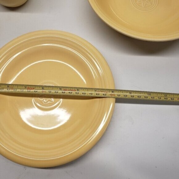 Oneida Petals Dining Set Bowl, Plate, Mug In Box Yellow Set of Three - Picture 13 of 14